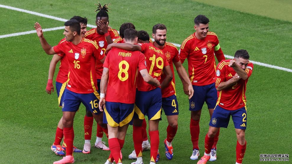 西班牙队表现出色，击败克罗地亚队