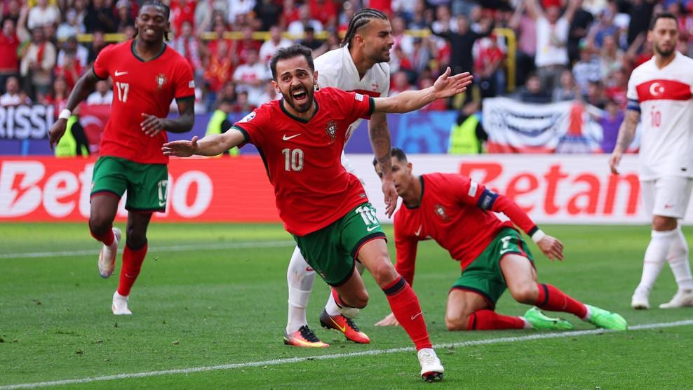 贝尔纳多·席尔瓦庆祝进球